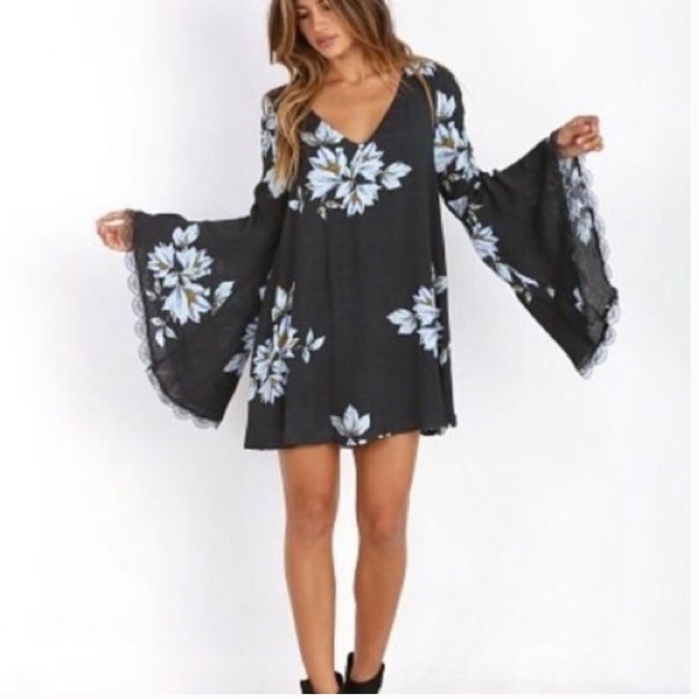 Free People Floral Navy Wanderer bell sleeve Mini dress Size XS